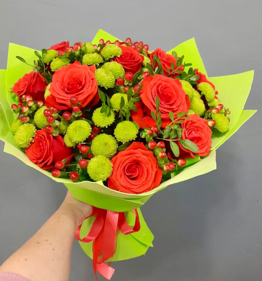 Букет признание в Наурской Букет цветов из: Хризантемы и Розы в Наурской