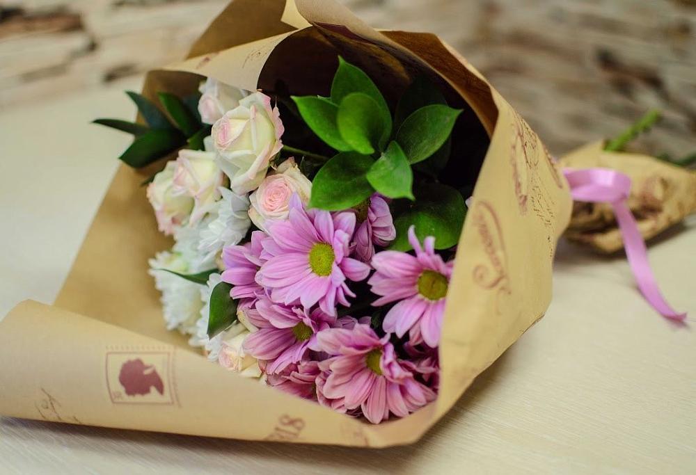 Букет улыбка в Наурской Букет цветов из: Розы и Хризантемы в Наурской