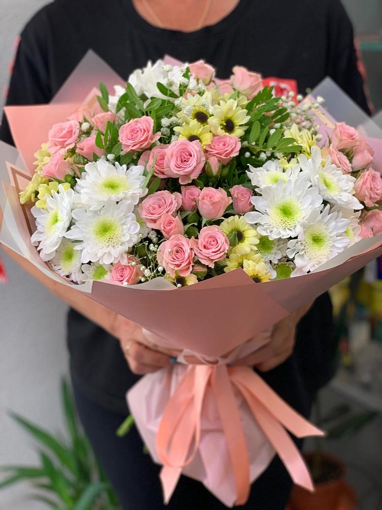 Букет юношеские грезы в Наурской Букет цветов из: Розы и Хризантемы в Наурской