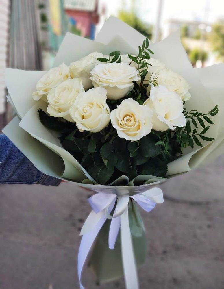 Белые розы Проуд в Наурской Букет Белые розы Проуд в Наурской