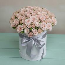 Композиция утонченная красота в Наурской Цветочная композиция из Розы в шляпной коробке в Наурской