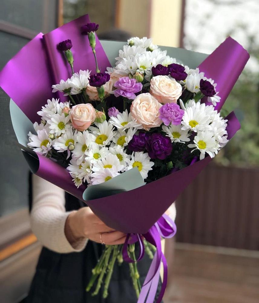 Букет фиолетовый сад в Наурской Букет цветов из: Хризантемы, Гвоздики и Розы в Наурской