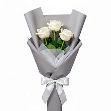 Букет 3 белые розы #REPLACE_PRED# Наурской Букет 3 белые розы #REPLACE_PRED# Наурской
