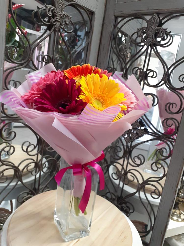 Букет радуга в Наурской Букет цветов из: Герберы в Наурской