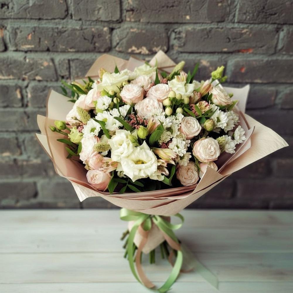Букет нежное ассорти в Наурской Букет цветов из: Альстромерии, Розы и Хризантемы в Наурской
