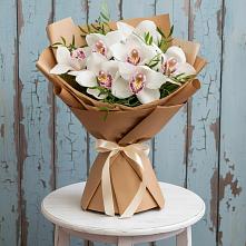 Букет Белые орхидеи #REPLACE_PRED# Наурской Букет цветов из:  Орхидеи и Розы #REPLACE_PRED# Наурской